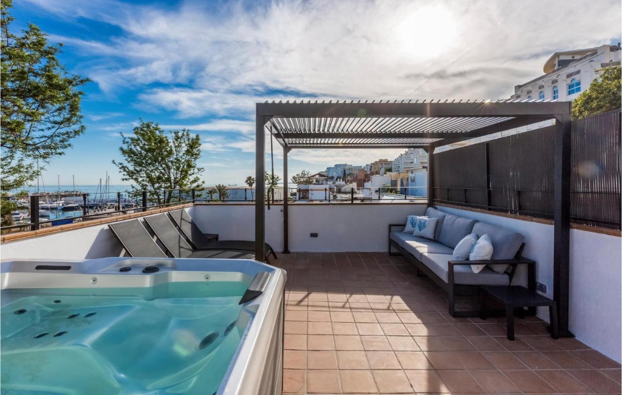 Gorgeous Home In Marbella With Kitchen Bagian luar foto